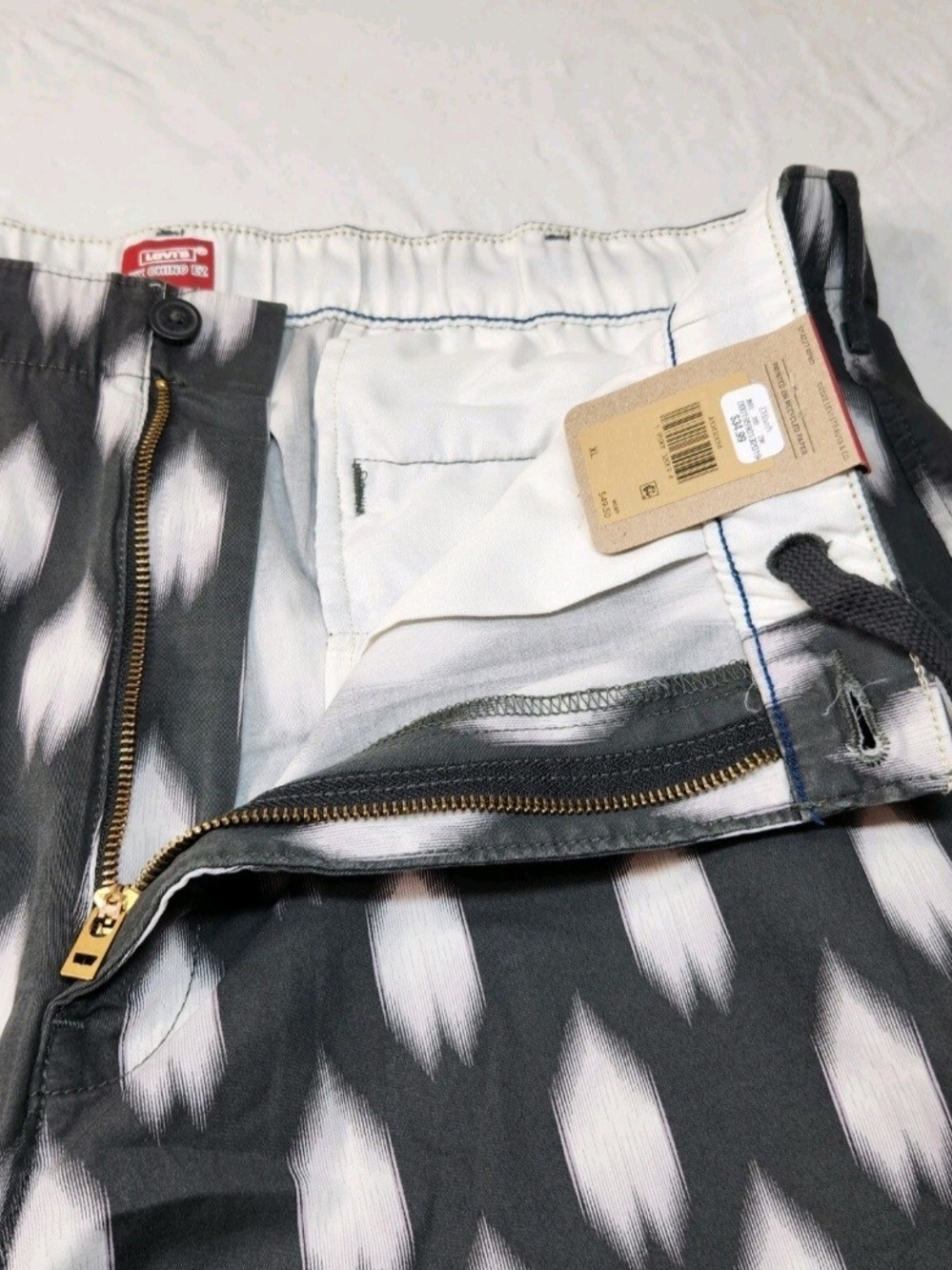 Levi's Men's Short Size XL XX Chino EZ Stretch Geometric Gray Shorts NWT 04 - Picture 3 of 9